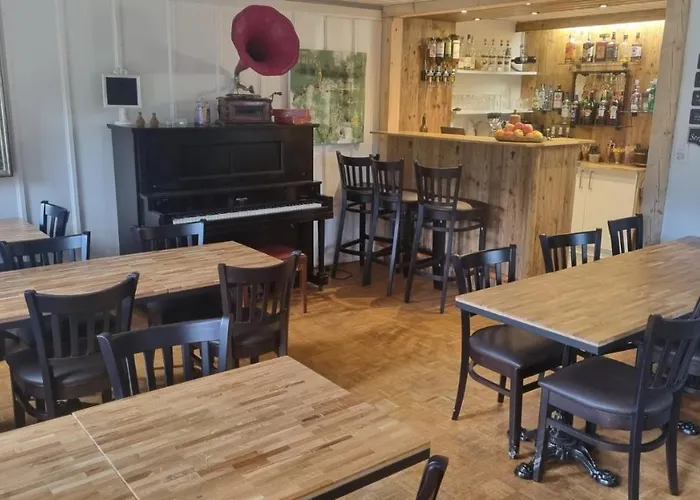 Miramont Horse Trekking * Saicourt