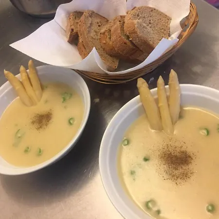 Miramont Horse Trekking * Saicourt