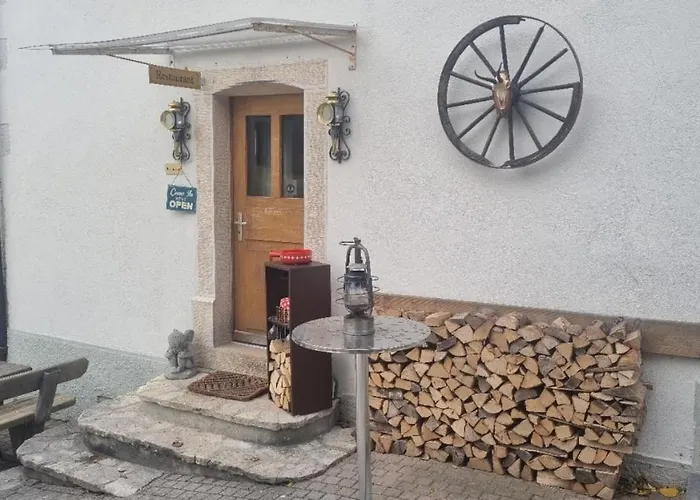 Miramont Horse Trekking *