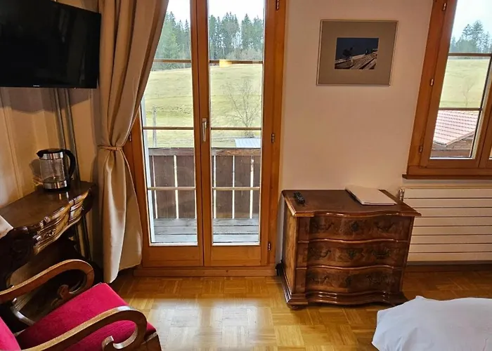 Miramont Horse Trekking * Saicourt